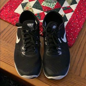 Black Nike Women’s Flex Supreme 4 (Flywire)